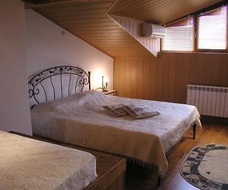 Geranium Къща за гости Велико Търново